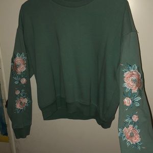 FOREVER 21 green sweatshirt